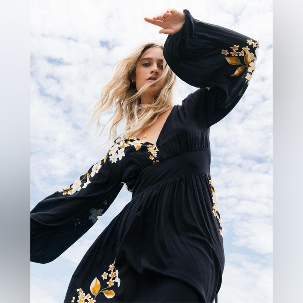 Billabong Night Bloom Maxi Dress - Picture 2 of 10